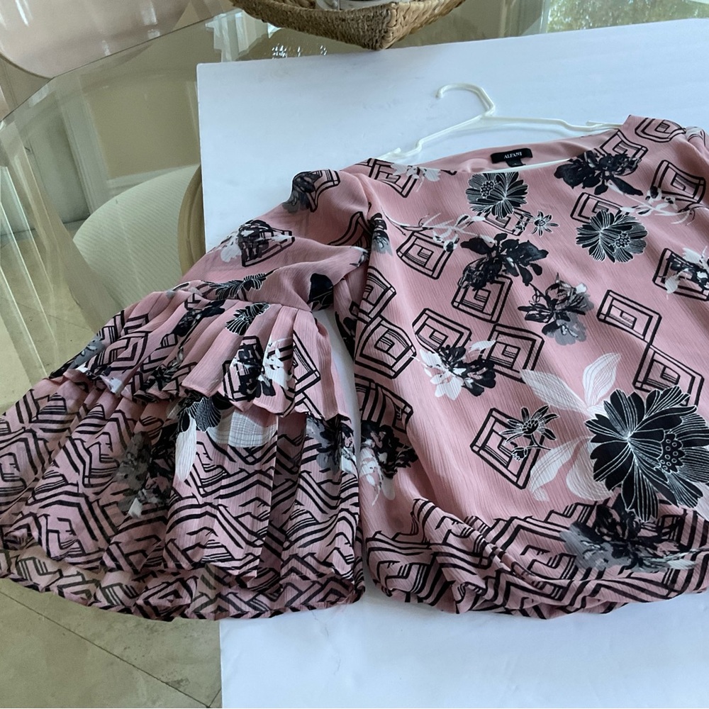 Alfani blouse, rose and black. Large. - Picture 6 of 7